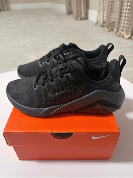 Nike Other - Nike Kids Black Low-Top Sneakers